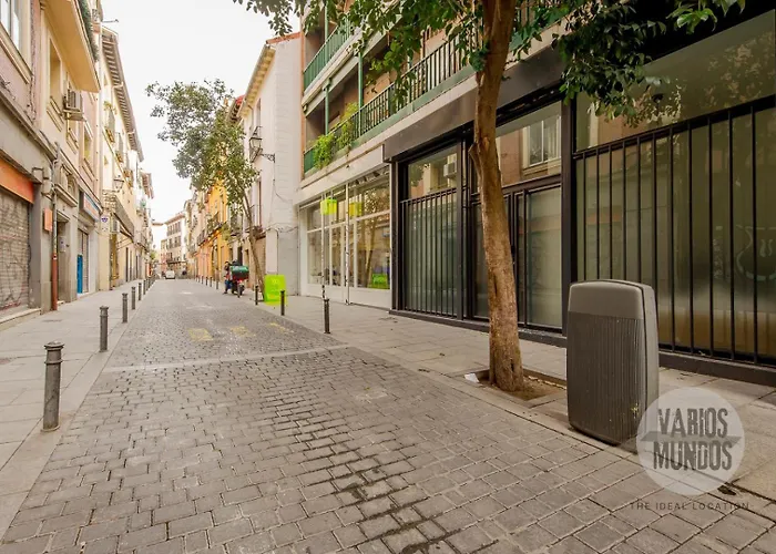 Para 9 En La Latina, Calle Encomienda